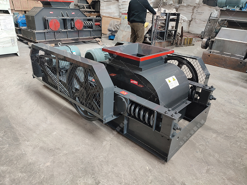 狼牙齒輥破碎機如何實現(xiàn)焦炭'大塊進，勻粒出'的理想轉(zhuǎn)化？