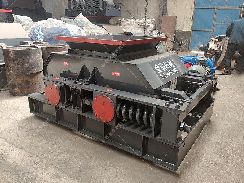 雙齒輥破碎機(jī)處理含雜原煤：專業(yè)優(yōu)勢究竟比傳統(tǒng)設(shè)備強(qiáng)在哪？